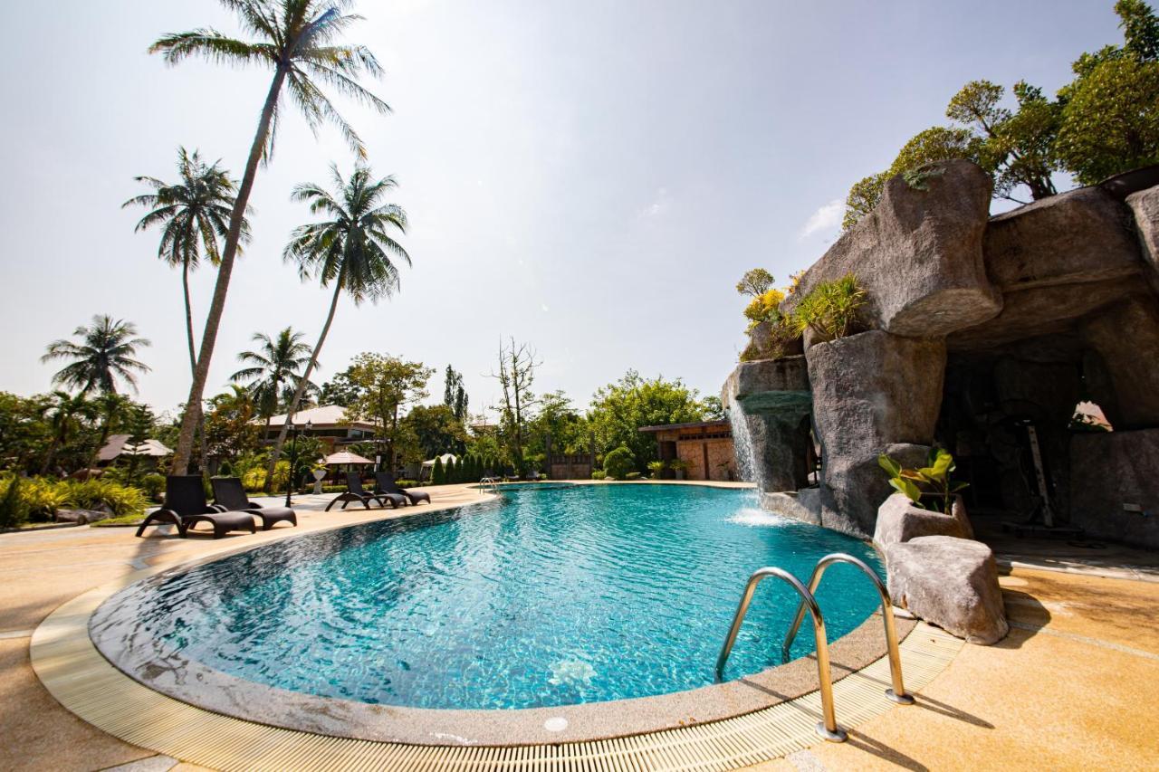Rnana Grand Hotell Phang Nga Eksteriør bilde